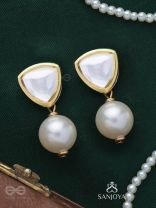 Adesa - Stellar Mirage - Golden Embellished Polki And Kundan Earrings