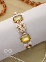 MEADOW'S MAGIC - GOLDEN EMBELLISHED BRACELET