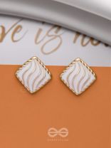 MODERN DELIGHTS - GOLDEN EMBELLISHED STUD EARRINGS (WHITE)