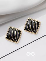MODERN DELIGHTS - GOLDEN EMBELLISHED STUD EARRINGS (BLACK)