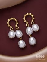 PEARLFECTLY DANGLING - GOLDEN EMBELLISHED DROP EARRINGS