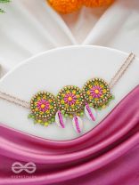 SAKOSHA - THE SEASHELL BEAUTY - SHELLS, BEADS AND RESHAM EMBROIDERED NECKPIECE