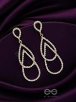 DROP IT LIKE IT'S HOT - STATEMENT GOLDEN EARRINGS