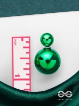 GIGGLES & GLITTERS - GREEN PEARLS STUD EARRINGS