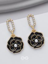 THE MIDNIGHT ROSE - GOLDEN AND BLACK EMBELLISHED EARRINGS