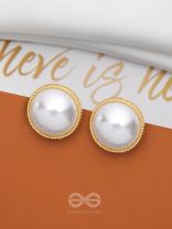 THE IVORY ILLUSION - GOLDEN PEARL STUD EARRINGS