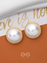 THE IVORY ILLUSION - GOLDEN PEARL STUD EARRINGS