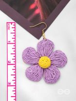 THE FLOWER POWER - STATEMENT WOVEN EARRINGS (LAVENDER)
