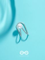 A PEARL PLEASE - SILVER EMBELLISHED EARCUFF