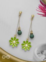 THE BLOSSOMING BEADS - GOLDEN EMBELLISHED EARRINGS (GREEN)