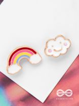 FLUFFY RAINBOW DREAMS - GOLDEN EMBELLISHED STUD EARRINGS