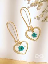 Heart Of Sky - Pressed Flower Resin Earrings