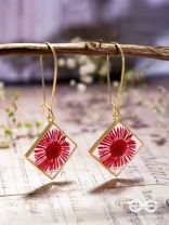 Scarlet's Garden - Pressed Flower Resin Earrings