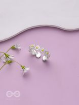 SUNSHINE DAISIES - SILVER RING (ADJUSTABLE)(Yellow)