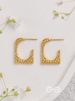 A Pixel Play - Golden Stainless Steel Earrings With Anti-Tarnish Coating