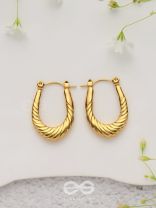 Moonbeam Echoes - Golden Stainless Steel Earrings With Anti-Tarnish Coating