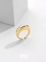 The Golden Grace - Golden Statement Ring 