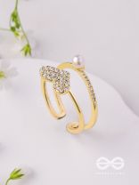 The Love Sparkle - Golden Embellished Ring 