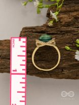 The Prism Radiance - Holographic Embellished Golden Ring 