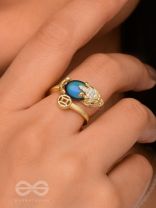 Dragonheart's Crown - Golden Statement Ring 