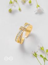 Twilight Crossroads - Golden Embellished Ring 