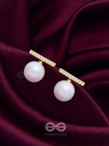 Modern Grace - Golden Embellished Ear Jackets