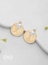 Victorian Rush - Golden Pearl Ear Jackets