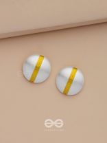 Subtle Streak - Silver Stud Earrings