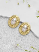 Gilded Pearls - Golden Earrings