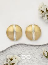 Subtle Streak - Golden Stud Earrings