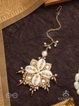 Jalkam- The Shell Cluster- Mirrors, Shells And Beads Hand Embroidered Maangtika