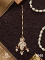 Savishkaar- The First Manifestation- Shells And Beads Hand Embroidered Maangtika