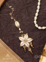 Stimit - The Cowrie Calm- Shells, Beads And Glass Drops Hand Embroidered Maangtika