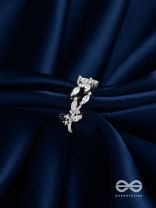 The Snowy Leaves - Embellished Silver Ring (Adjustable)