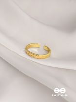 The Engraved Stars - Golden Ring (Adjustable)