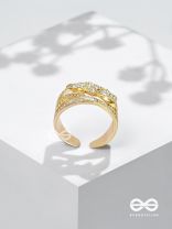 The Playful Knots - Golden Cubic Zirconia Ring (Adjustable)