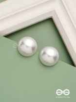 Classic serenade- statement white pearl stud 
