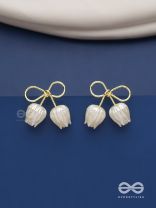 Golden infinity- Golden studs with white pearl roses 