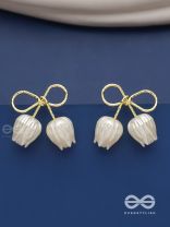 Golden infinity- Golden studs with white pearl roses 