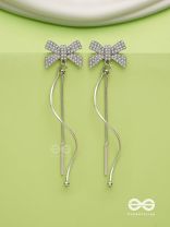 Starry Knots- Dangling Silver Cubic Zirconia Earrings 