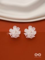  Spring fling - White floral studs 