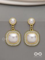  Ageless reverie - Earring studded with pearl and crystal 