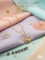 Golden Seashell - Pearl Embellished Pendant