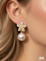 Twinkle Glow - Starry Pearl Earrings