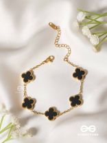 GOLDEN BLACK CLOVER - HOLOGRAPHIC STAINLESS STEEL 18K GOLD PLATED ANTI TARNISH BRACELET