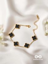 GOLDEN BLACK CLOVER - HOLOGRAPHIC STAINLESS STEEL 18K GOLD PLATED ANTI TARNISH BRACELET