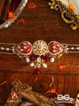 ARUNAMUKHI- FACE OF THE RED SUN - HANDMADE KUNDAN SET WITH NECKLACE AND EARRINGS 