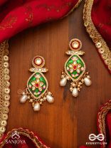HARINAKSHI - DOE-EYED BEAUTY - GRACEFUL HANDCRAFTED KUNDAN EARRINGS WITH POLKI ACCENTS AND PEARL DETAILS