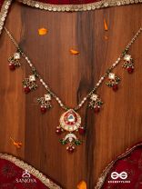 ANUPRITA - DIVINELY ADORNED - TRADITIONAL KUNDAN NECKLACE WITH PEARL AND BEADS