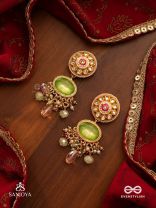HARITRINA - GREEN AND PINK BEAUTY - ORNATE KUNDAN EARRINGS WITH FLORAL MOTIFS AND SPARKLING DROPS